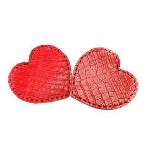 Set 2 Bucati Suport/Coaster Pahare,  in forma de Inima, Unicat, BrosNor, realizat manual, din piele naturala, Rosu 10 x 10 cm